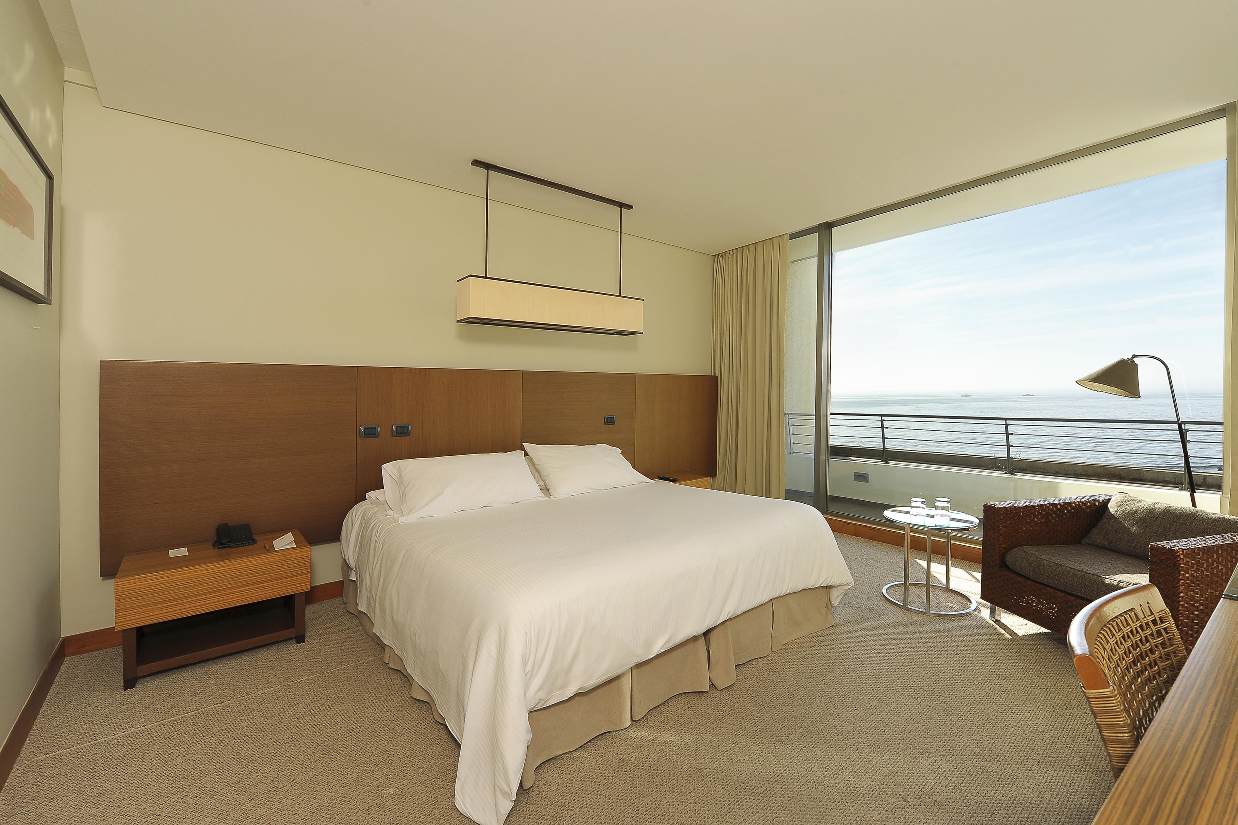 Enjoy Coquimbo Hotell Eksteriør bilde A bedroom at the InterContinental Santiago