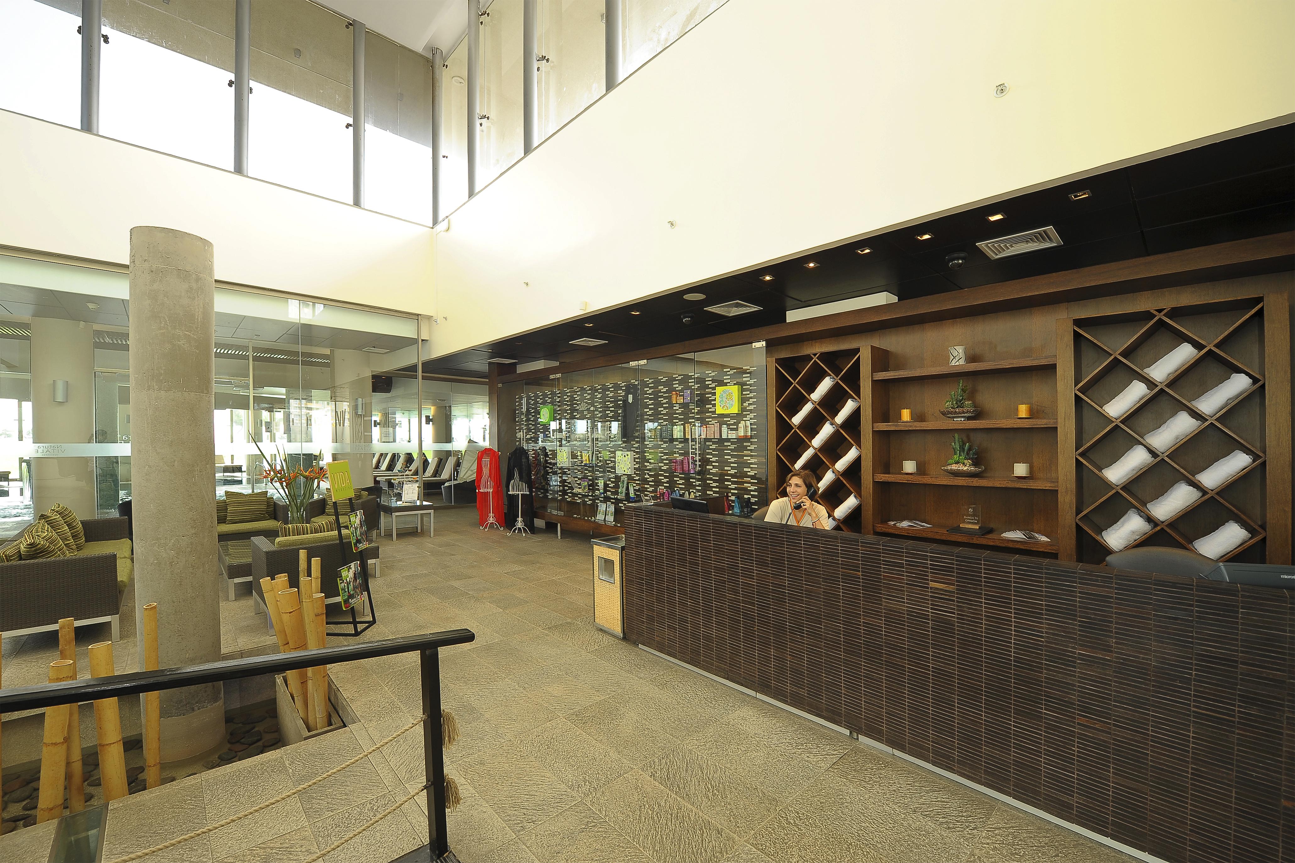 Enjoy Coquimbo Hotell Eksteriør bilde The interior of the lounge