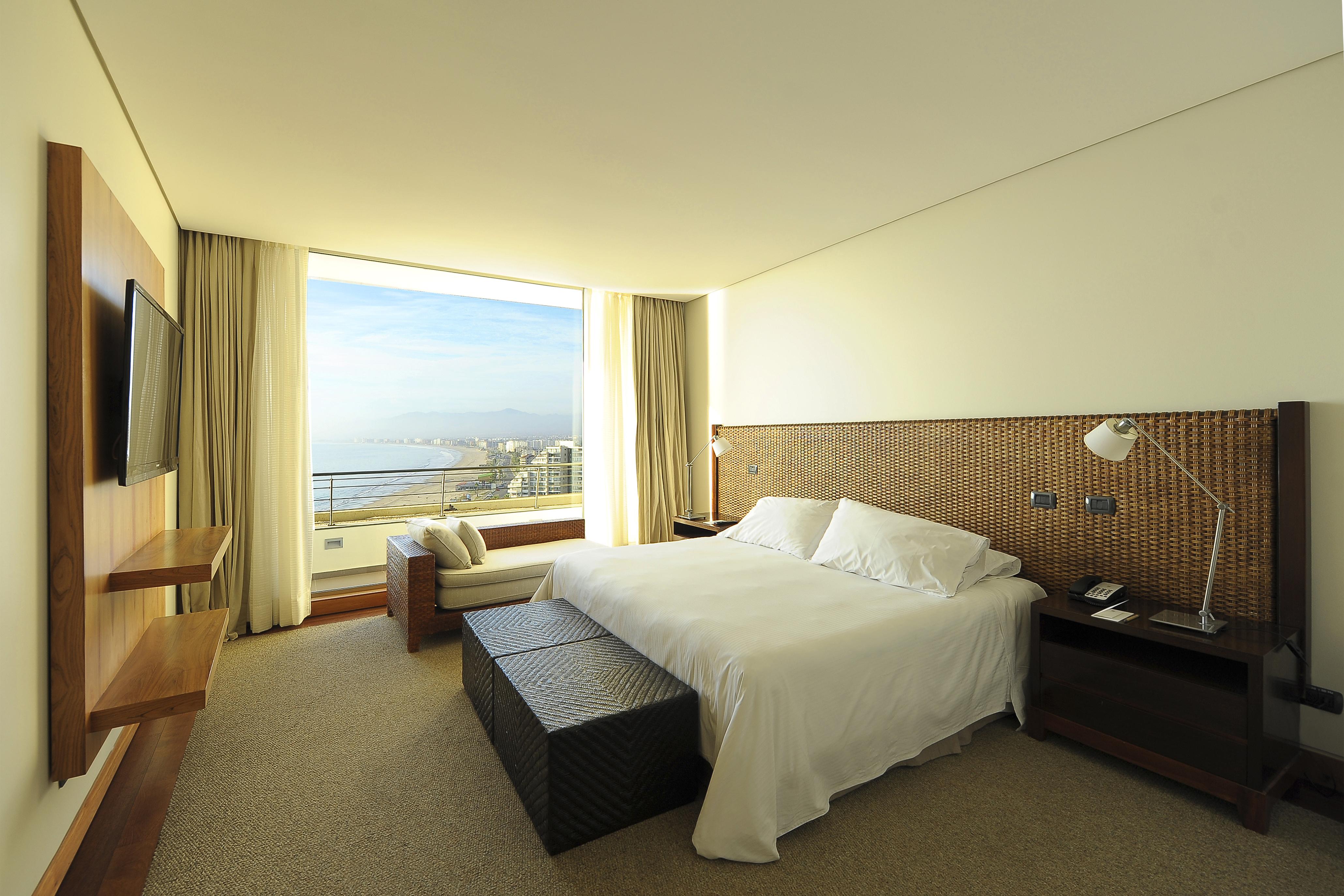 Enjoy Coquimbo Hotell Eksteriør bilde A bedroom at the Sheraton Lima Hotel