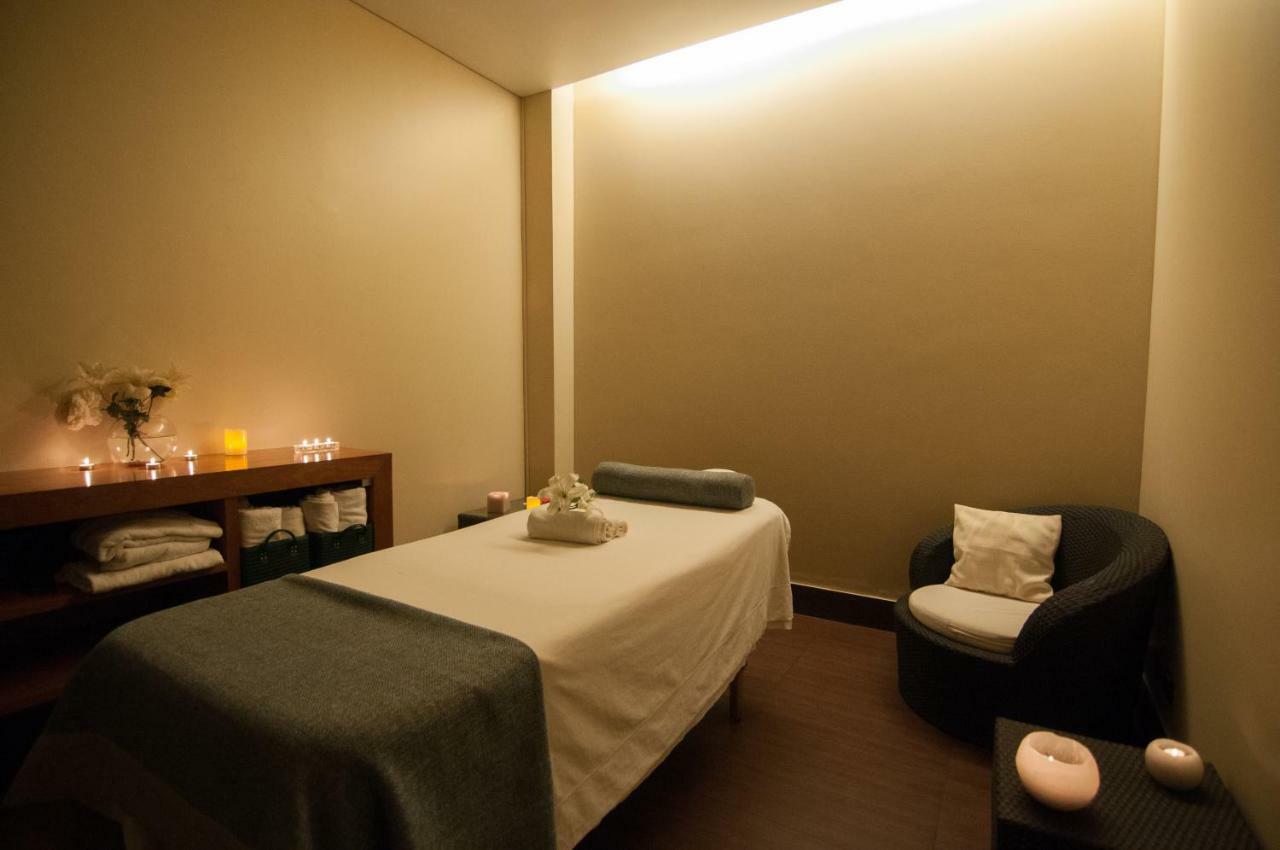 Enjoy Coquimbo Hotell Eksteriør bilde A treatment room at a spa